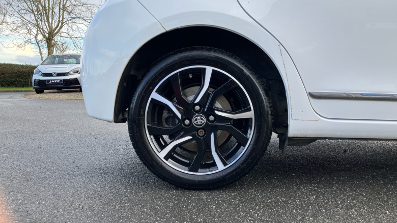 Toyota Yaris 1.5 Hybrid Excel 5dr CVT Hybrid Hatchback